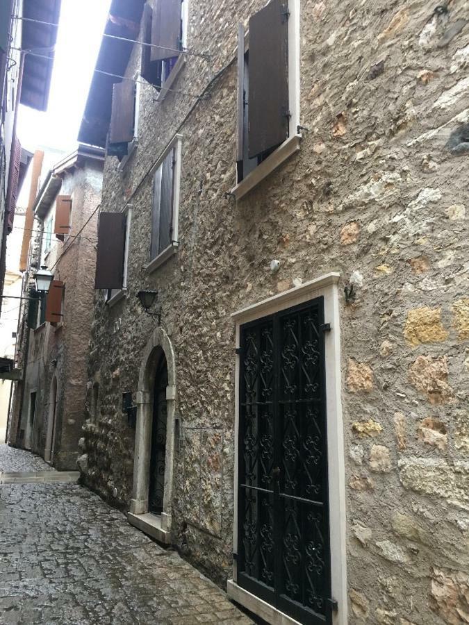 Apartamento Vicolovolta16 Torri Del Benaco Exterior foto
