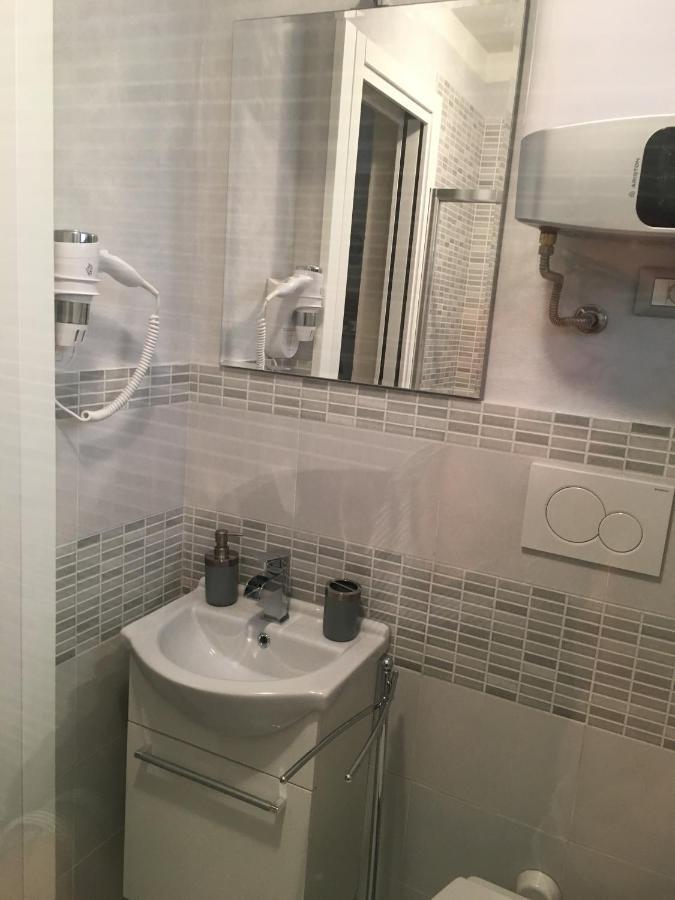 Apartamento Vicolovolta16 Torri Del Benaco Exterior foto